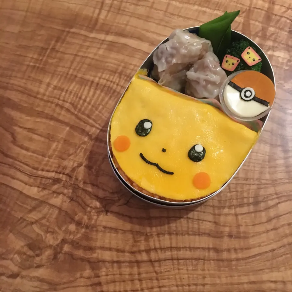 Snapdishの料理写真:ピカチュウオムライス|よしこ虫さん