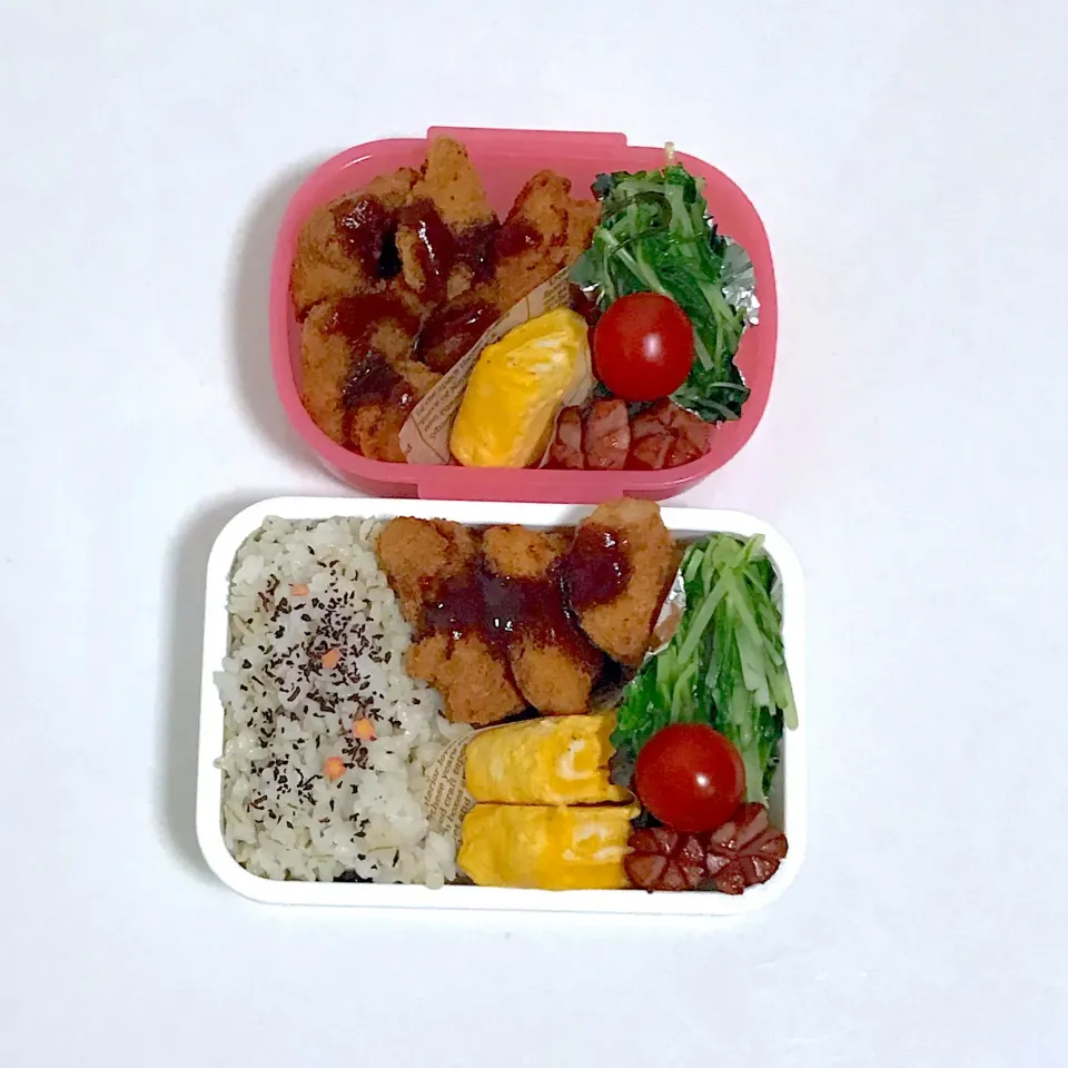 Snapdishの料理写真:パパと娘っちのお弁当(^^)
 #お弁当  #麦ご飯  #チキンカツ|kakoさん