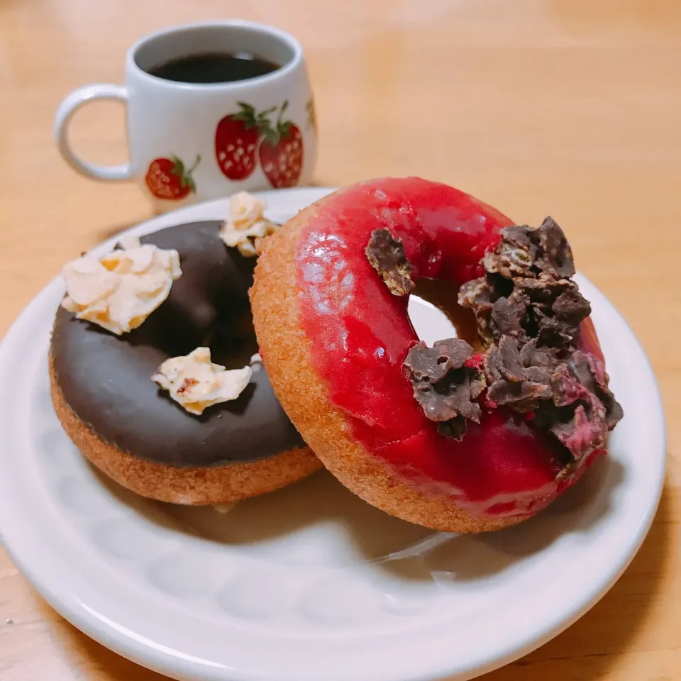 Snapdishの料理写真:バレンタインチョコ🍫
バレンタインベリー🍩|ちゃみこさん