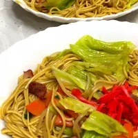 Snapdishの料理写真:焼きラーメン豚骨|shiboboboooさん