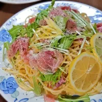 Snapdishの料理写真:レモンオイルパスタ|TABE🌼TAKIさん