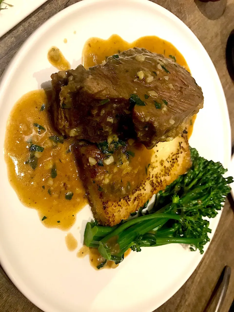 Snapdishの料理写真:Slow cooked beef cheek with roasted Japanese rice and gravy jus|Sky Blueさん