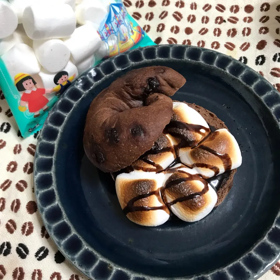 マシュマロチョコサンドベーグル🍫🥯|あさかさん