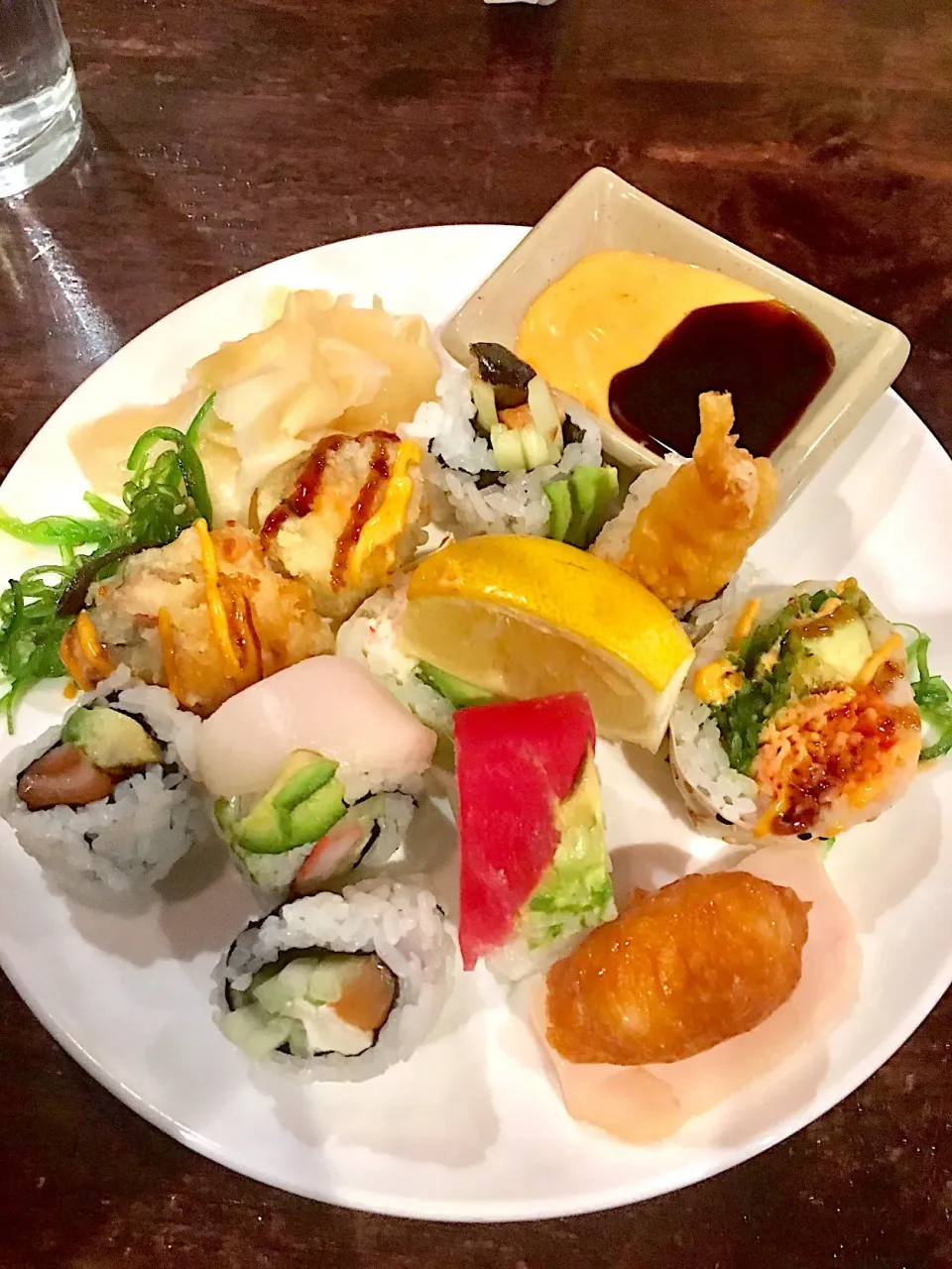 Yummy assorted rolls & sushi|🌺IAnneさん