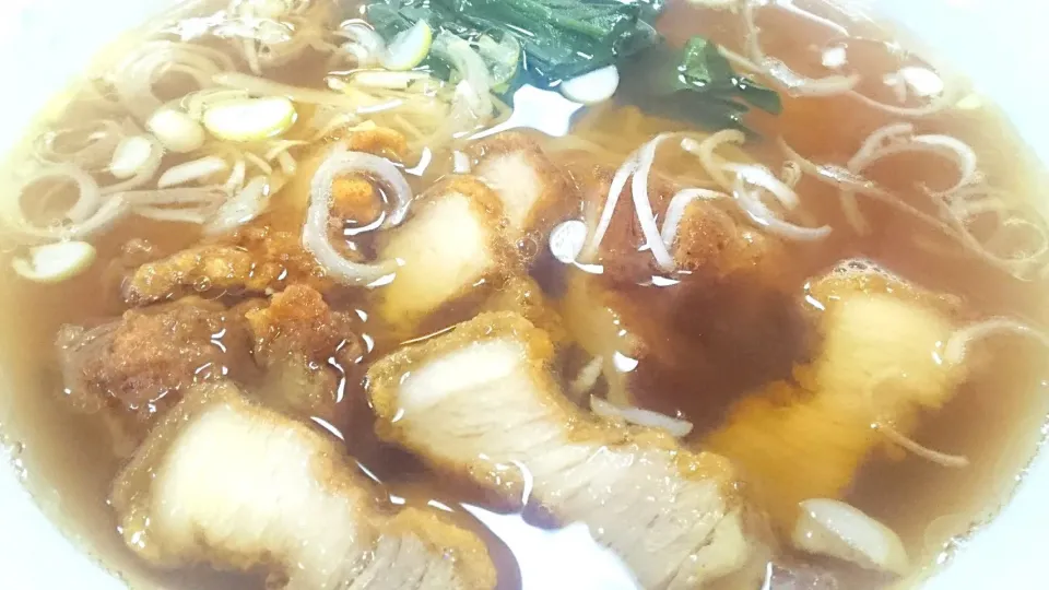 Snapdishの料理写真:【1972年頃の創業】
中華料理 豊華飯店
骨付きソバ
＠東新宿、若松河田19024|大脇さん