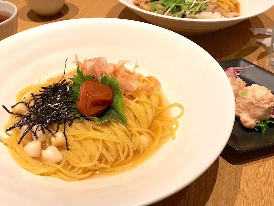 Snapdishの料理写真:小柱と紀州梅のパスタ|naokoさん