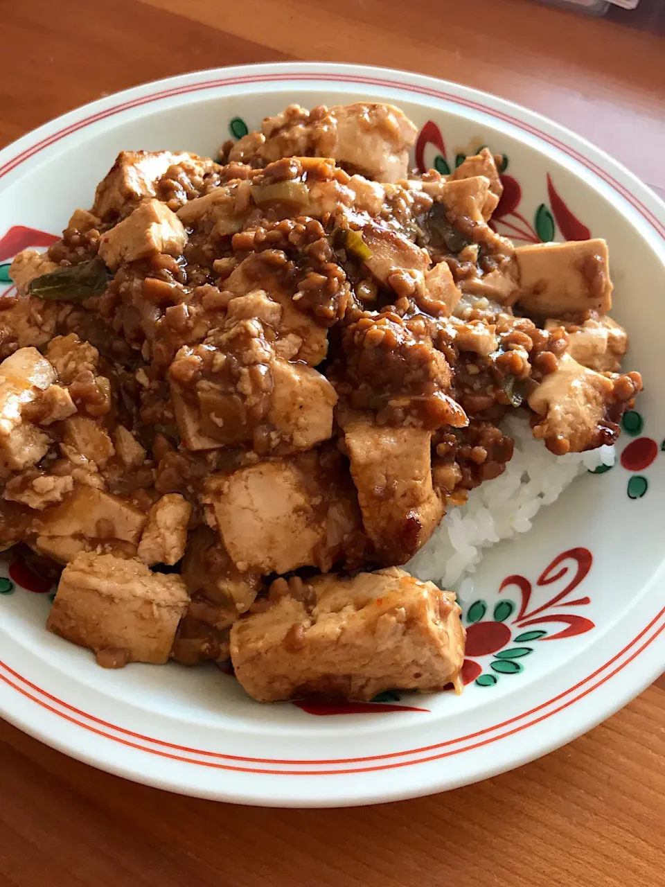 Snapdishの料理写真:大きめお豆腐の麻婆豆腐丼 ヴィーガン|Annaさん