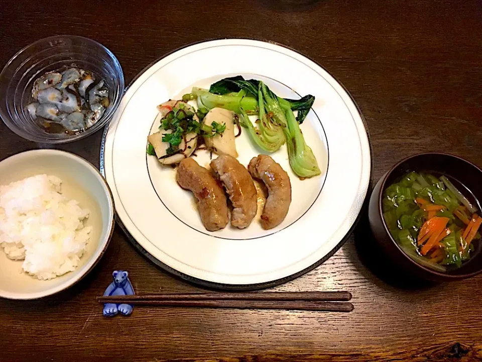 アボカドの肉巻き
カブのサラダ
チンゲンサイのニンニク炒め
なまこ
野菜スープ|カドラさん