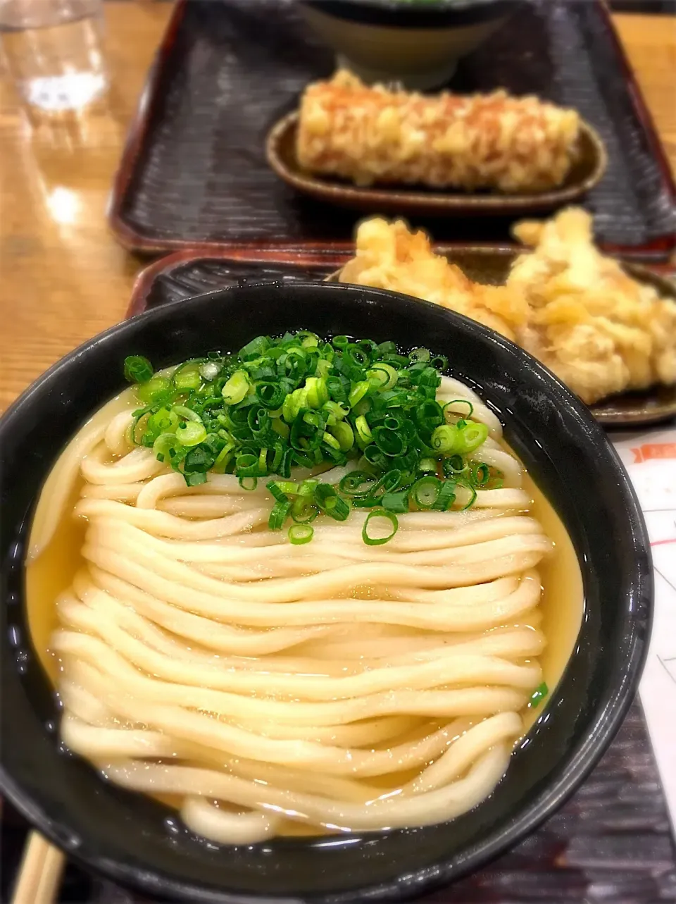 讃岐うどん かけ(中) 竹輪天・カシワ天|リフルシャッフルさん