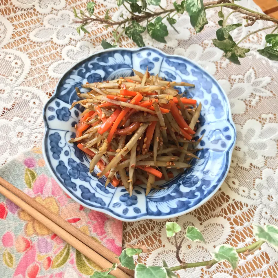 Snapdishの料理写真:🍚🥢やる気なくて 物凄くノーマルな きんぴら牛蒡🍚🥢|Hollyさん