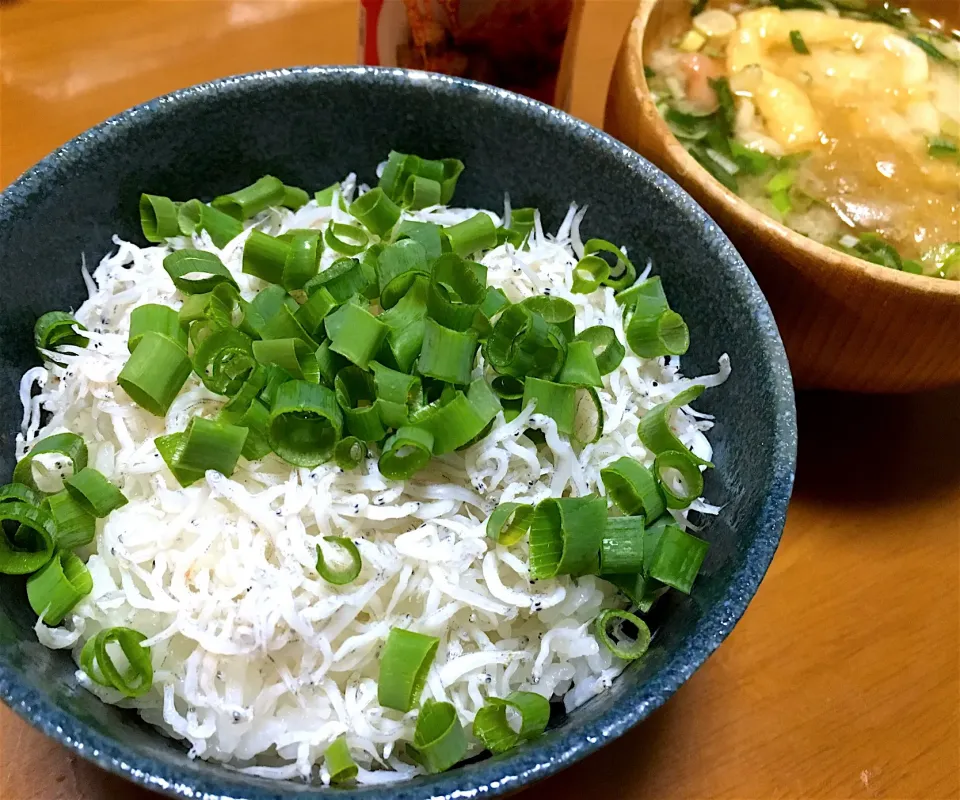 しらす丼♪|とみとみたろうの男子ごはん♪さん