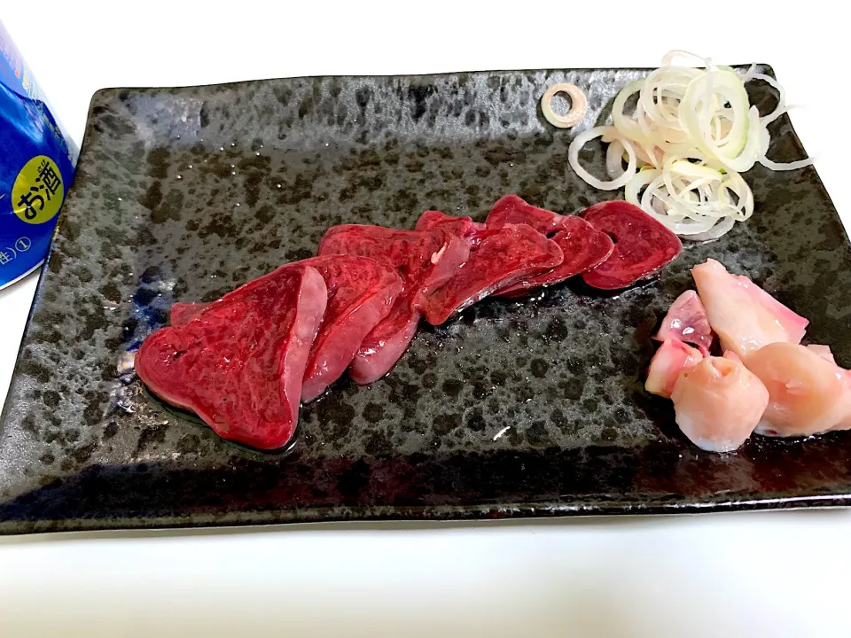 Snapdishの料理写真:マグロの心臓の刺身|滝沢 司さん