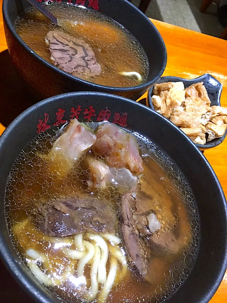 Snapdishの料理写真:林東芳牛肉麺の牛肉麺🍜|さくたえさん