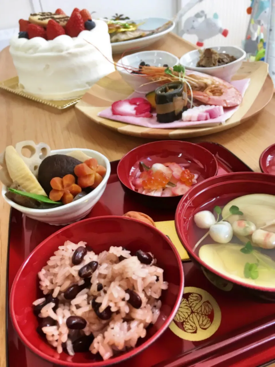 お食い初めの御膳。お母ちゃん頑張りました。#おうちごはん #おうちごはんlover #cooking #cookingram #クッキングラム #food #foodstagram #デリスタグラム #お食い初め  #snapdish  #japanesefood|mayu.nabeさん