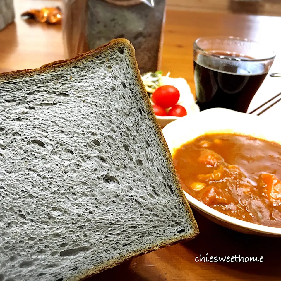 Snapdishの料理写真:こもパン🍞でモーニング♪|chieko ♪さん