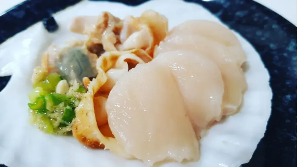 scallop sashimi|steven z.y.さん