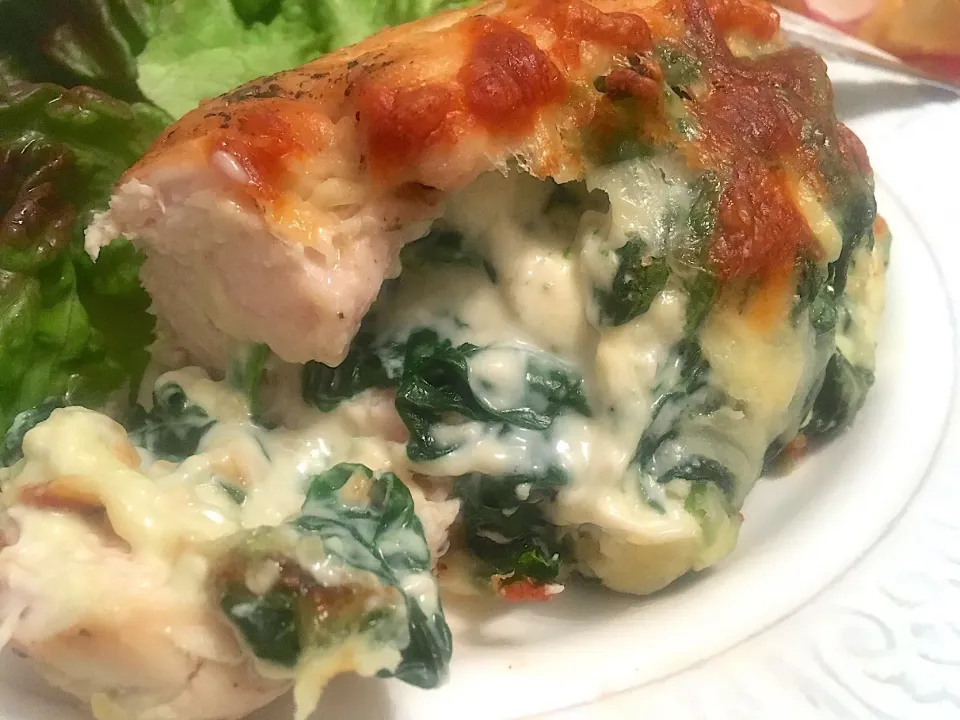 ほうれん草とブルーチーズ の
Stuffed Chicken Breast|micaさん