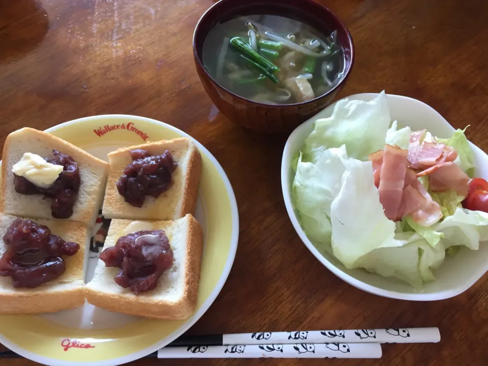 Snapdishの料理写真:あんバタートーストで朝ごはん|さんだーさん