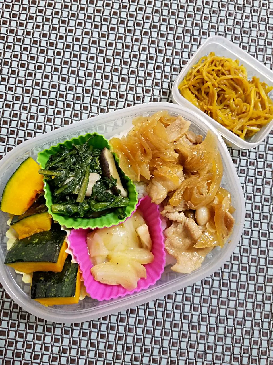 Snapdishの料理写真:しょうが焼き弁当|keiさん