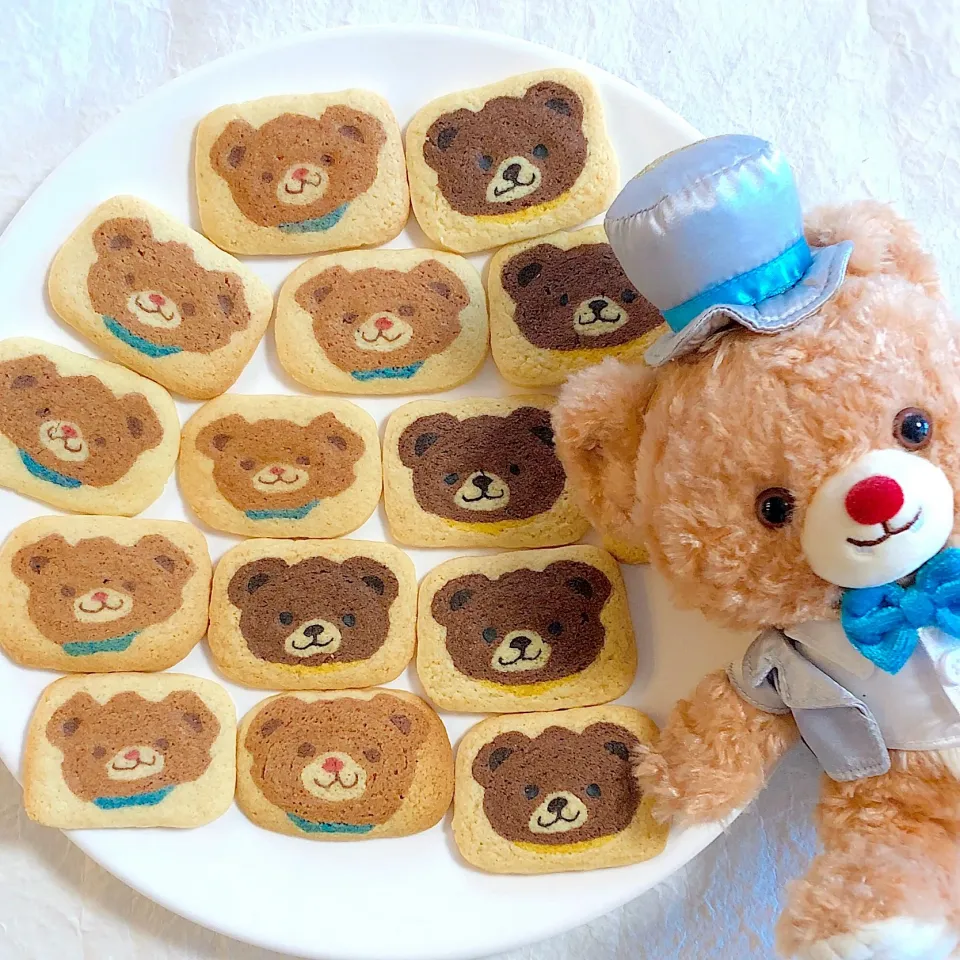 Snapdishの料理写真:ユニベアシティのモンくんとブランくんの
アイスボックスクッキーを作りました🍪

 #キャラクッキー  #キャラフード  #アイスボックスクッキー #ユニベアシティ #ユニベア #チップとデール  #モンブラン #モンとブラン#モンくん#ブランくん#ディズニー#disney #金太郎クッキー  #金太郎飴クッキー|izuyoさん