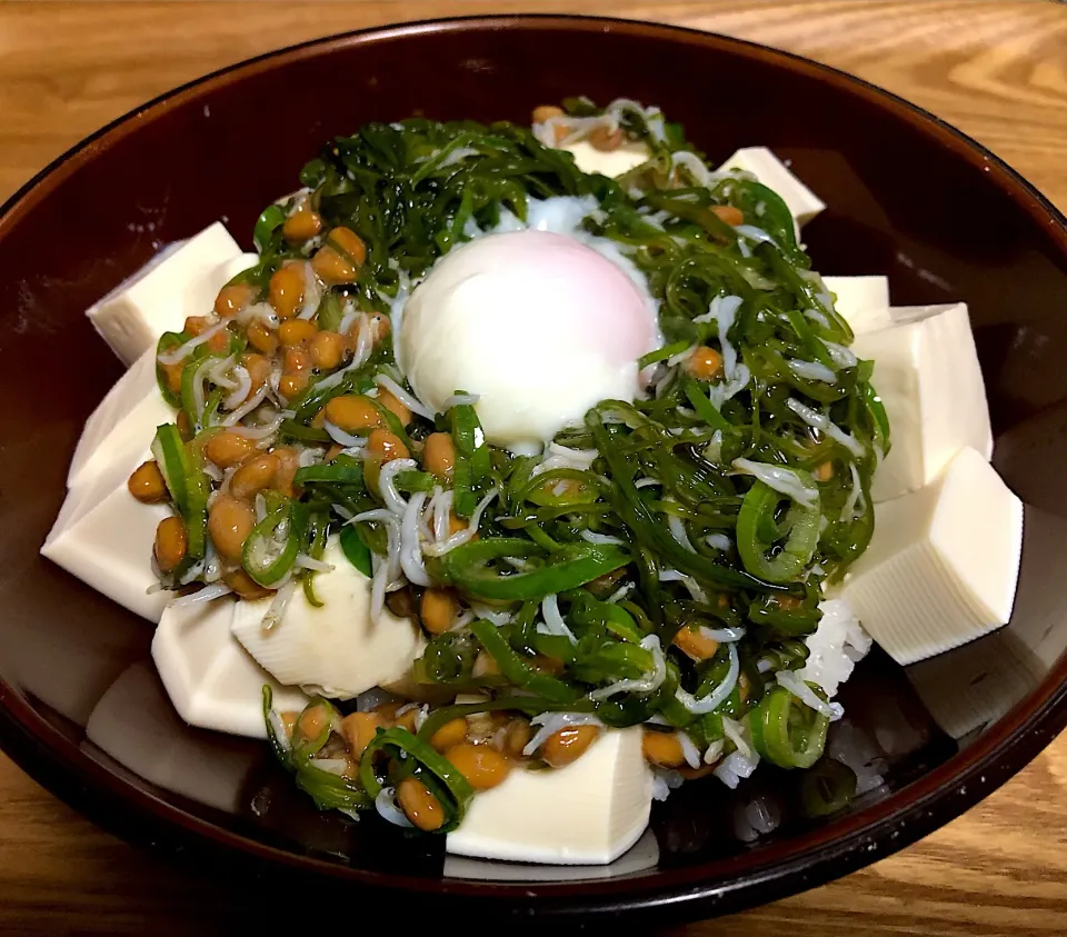 しらすめかぶ納豆腐丼|まぁたんさん