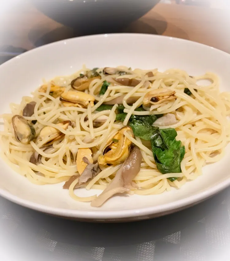 頂き物のこんぶ茶と酒のみのシンプルな和風スパゲティ🍝食材の味を存分に楽しめました❣️|YOさん