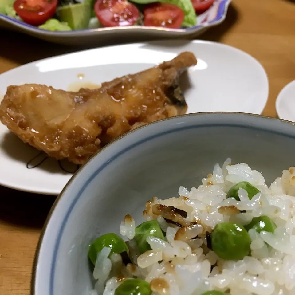 今日の夕飯
#グリーンピースと塩昆布の混ぜご飯
#目ぬけの甘酒煮
#サラダ
2019.2.4|Yu Yu mamaさん