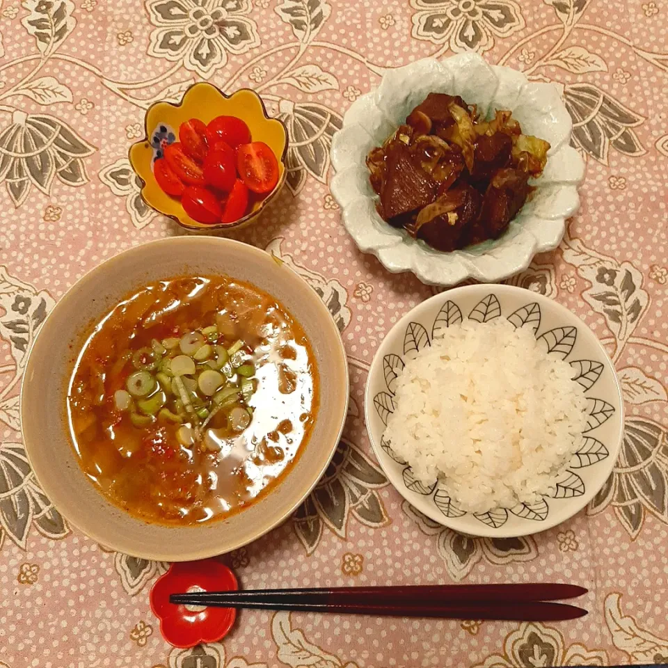 Snapdishの料理写真:火鍋風スープと牛肉の赤ワイン煮込み|Emiko Tamuraさん