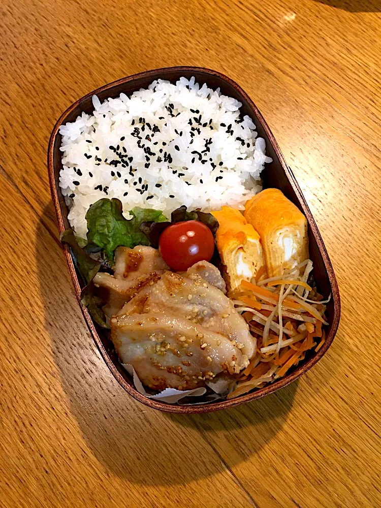 Snapdishの料理写真:高校生息子のお弁当  豚肉の胡麻胡麻味噌焼き #わっぱ弁当|まつださんさん