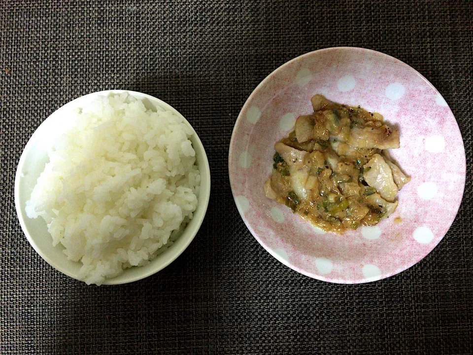 Snapdishの料理写真:豚バラ塩炒め(ハーフ)ご飯|ばーさんさん