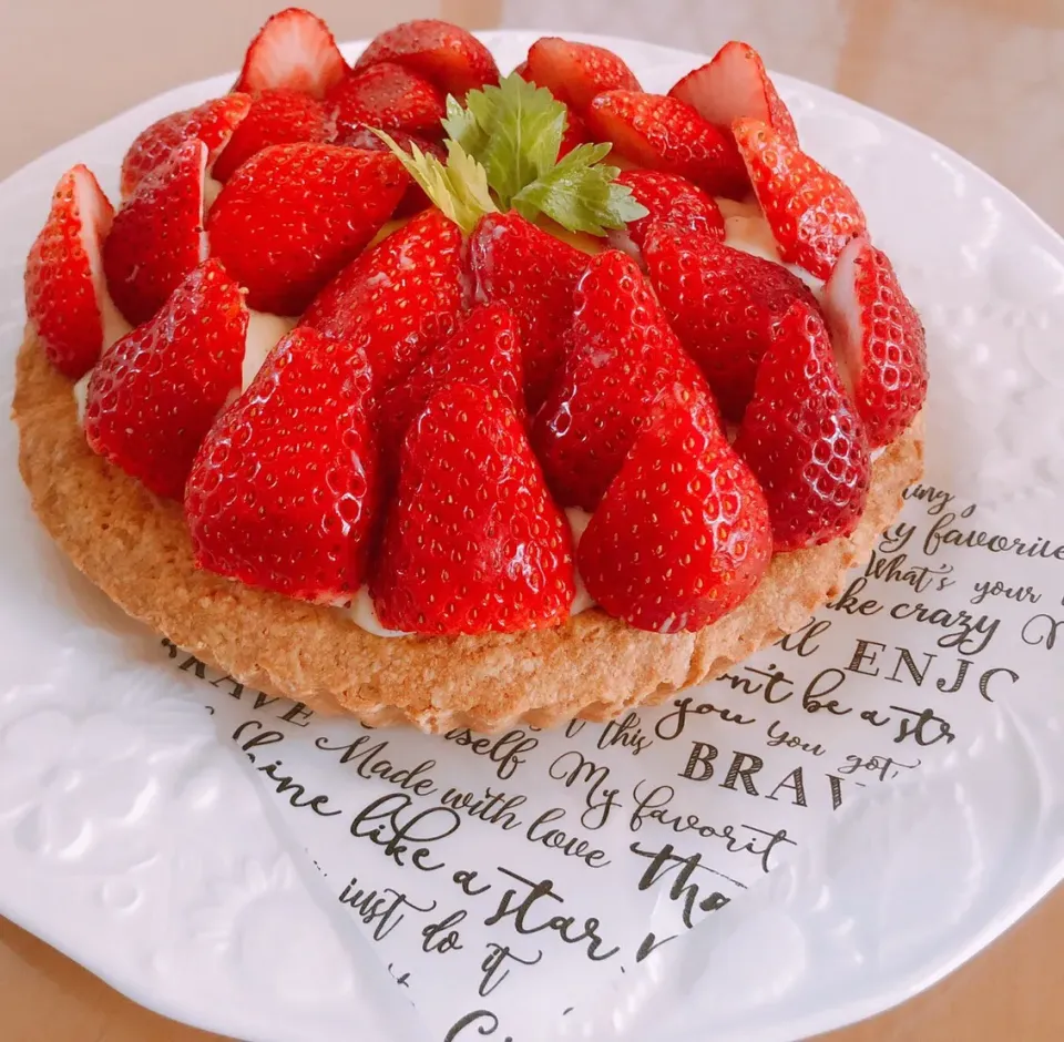 いちごのカスタードタルト🍓|sana.ayaさん