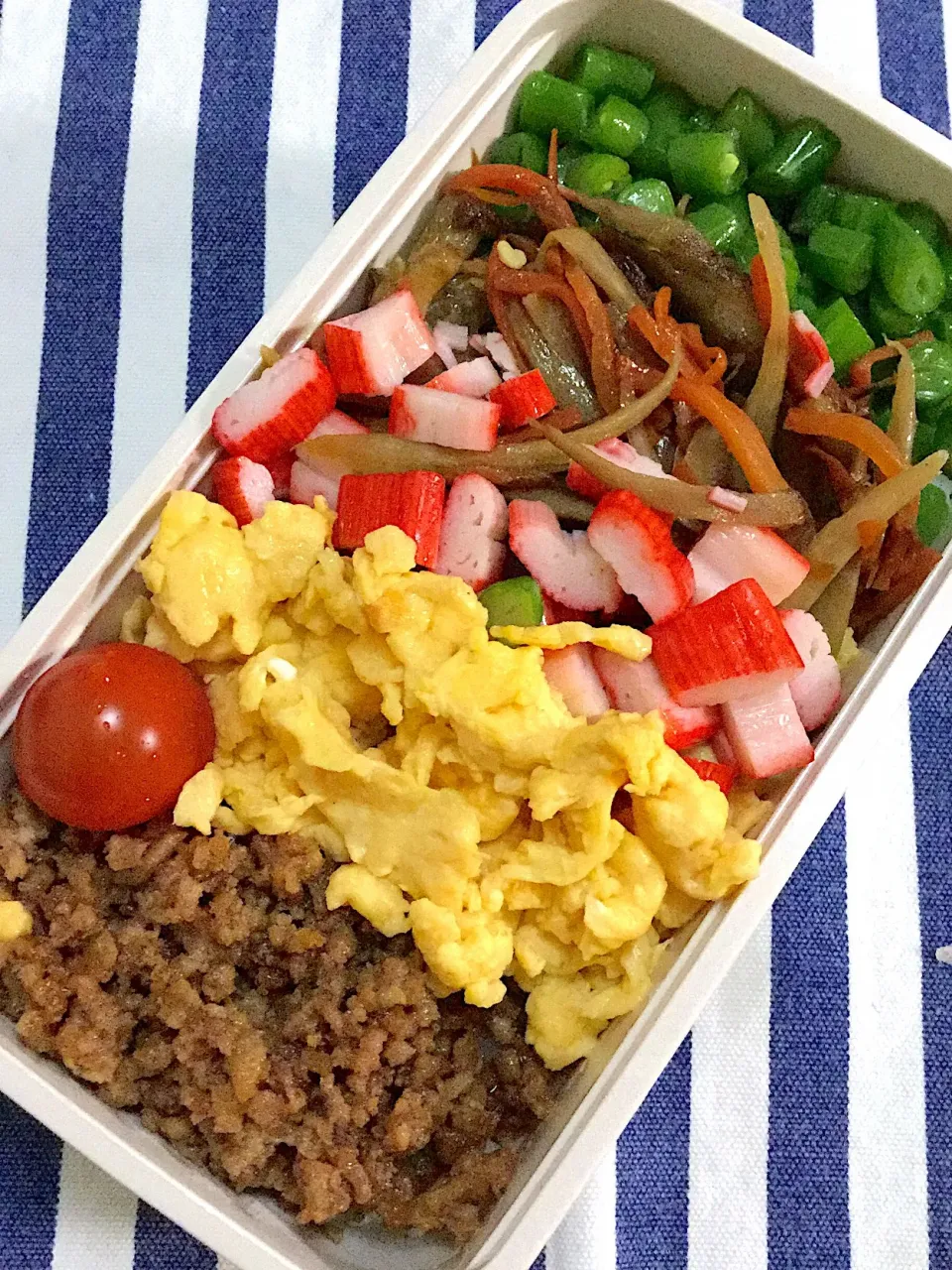 長女の中学弁当〜
六色丼|yukoさん