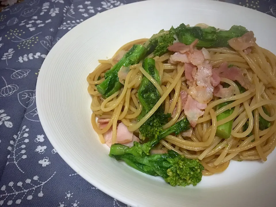 Snapdishの料理写真:菜の花とベーコンの柚子胡椒パスタ|ハルさん