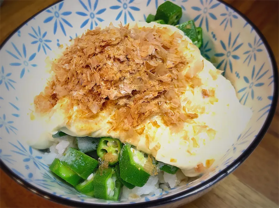 ゆみさんの料理 もち麦ご飯で湯葉丼😋|ちまさん