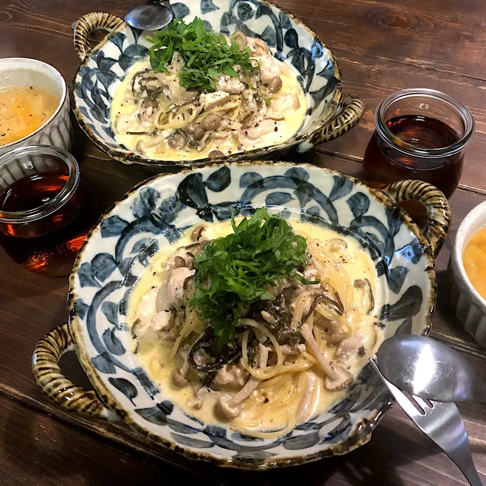 Snapdishの料理写真:20190206☆お昼ごはん#鶏肉と塩昆布のクリームパスタ|mimineisannさん