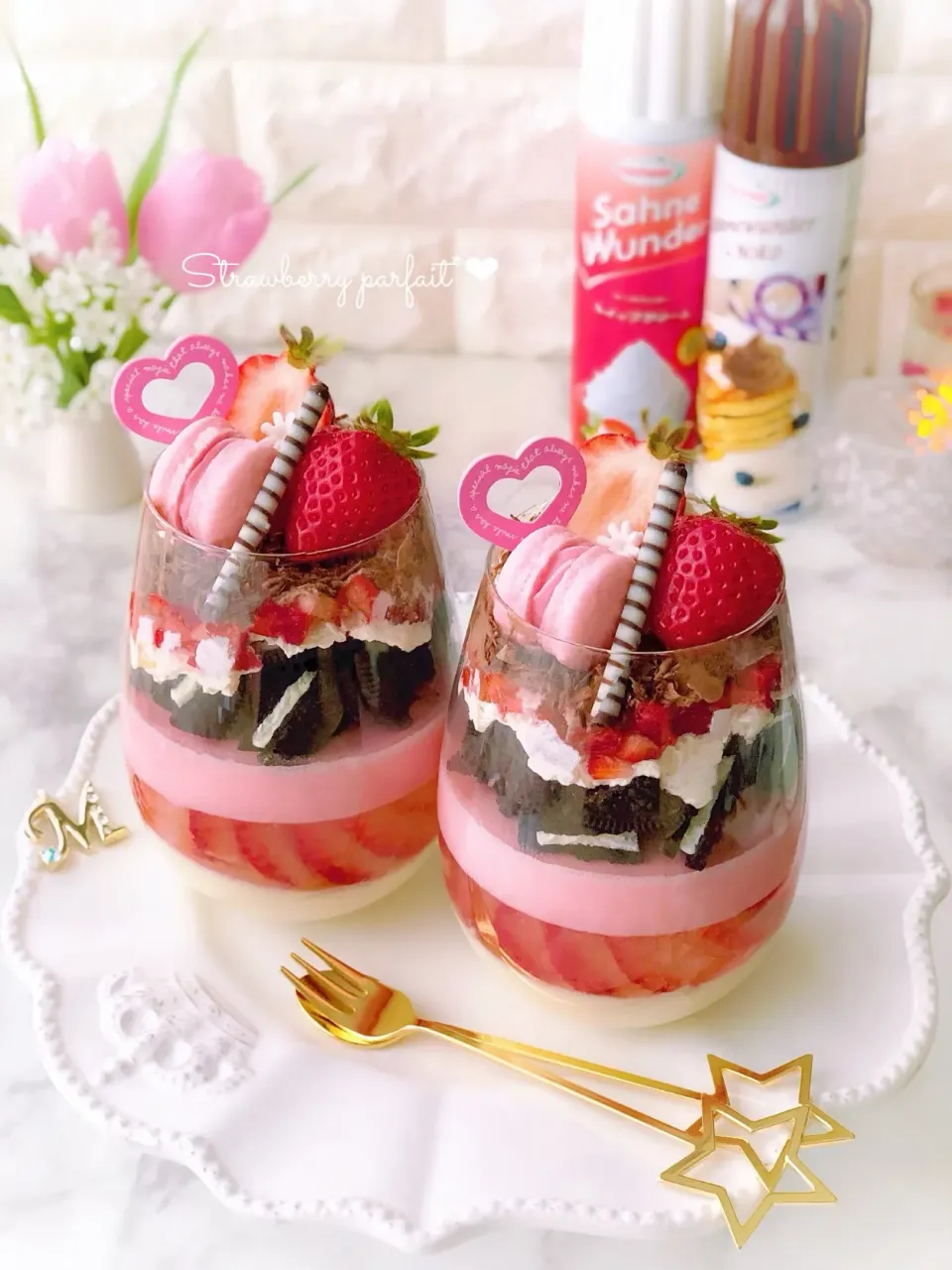 ストロベリーパフェ🍓|もえさん