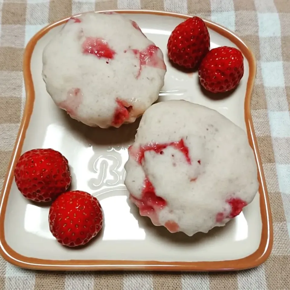 息子に作ったいちご蒸しパン🍓|☆ちび☆さん