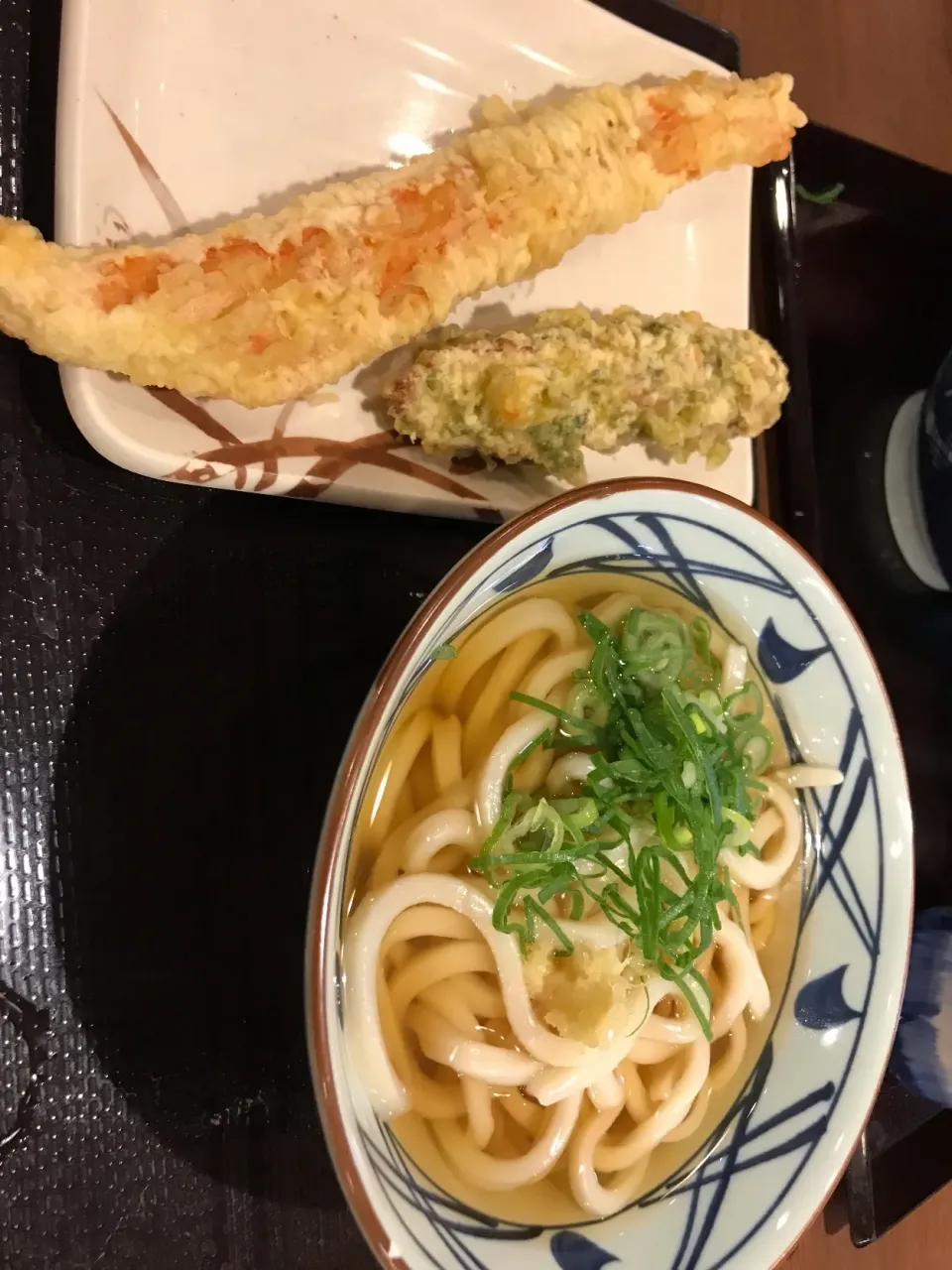 Snapdishの料理写真:2月6日晩ご飯。丸亀製麺でかけうどん一杯買うともう一杯ついてくるキャンペーン🍜
デザートにスタバで一杯買うと同じの一杯ついてくるキャンペーン☕️😅|あやさん