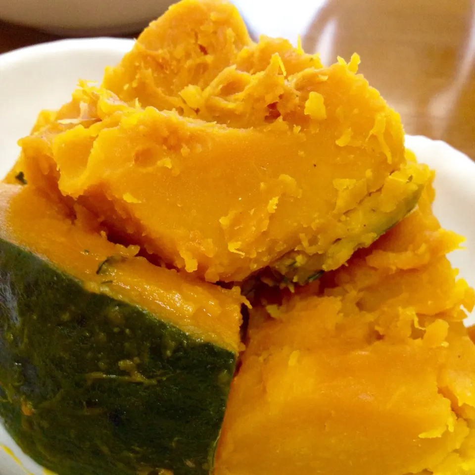 かぼちゃの煮物🎃何これ、栗ですか⁉️ #メキシコ産かぼちゃ|まいりさん