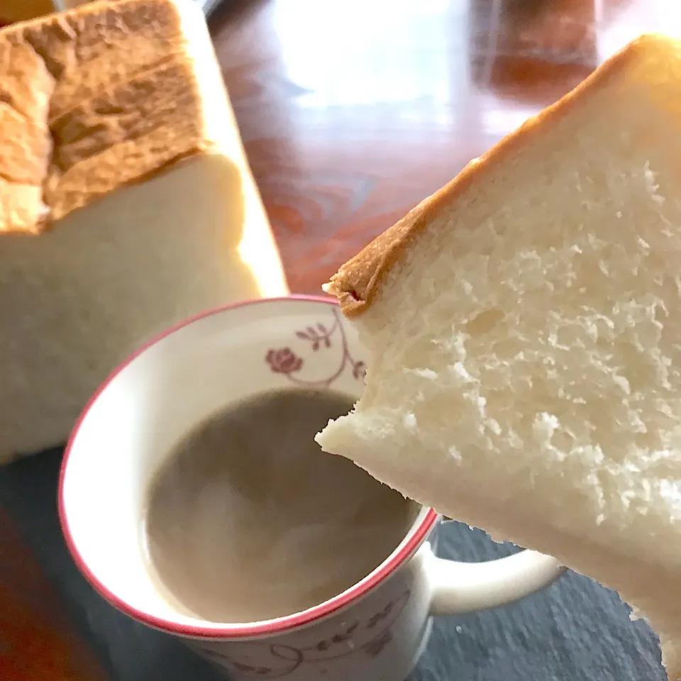 乃が美の生食パンを食する🍞|シュトママさん