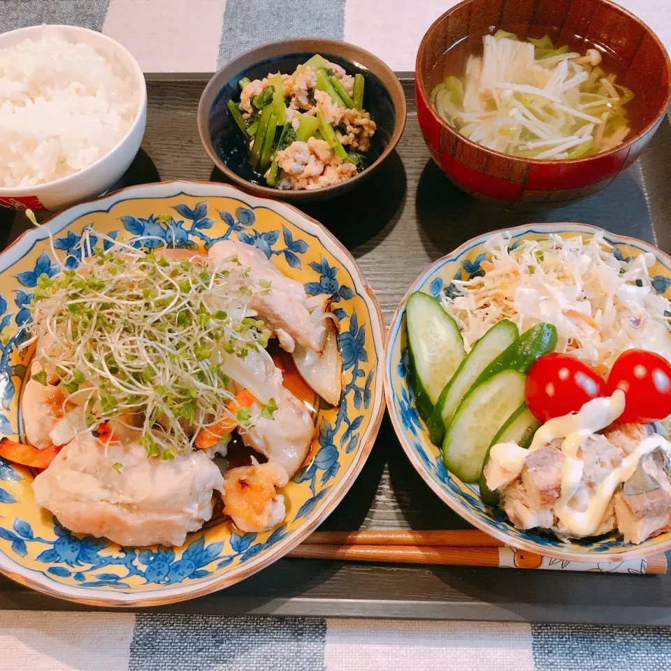 Snapdishの料理写真:チキンのオリーブオイル焼き定食|haruyokoさん