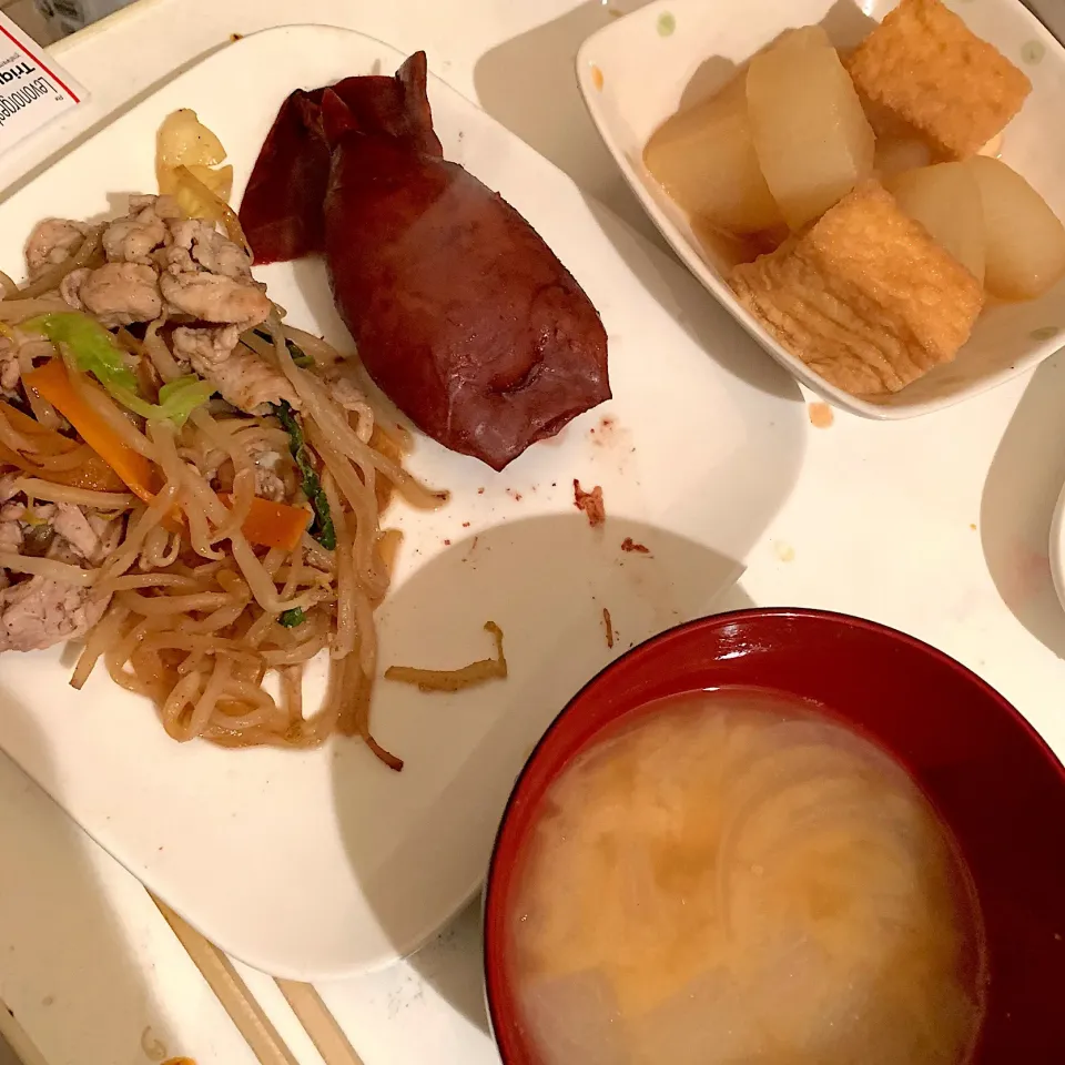 Snapdishの料理写真:イカ飯＆大根と厚揚げの煮物|もかさん