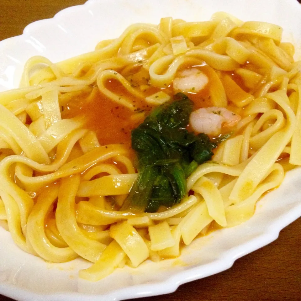 海老のトマトクリーム生パスタ🍝最近の冷凍パスタ、美味しいですね〜🤗💕|まいりさん