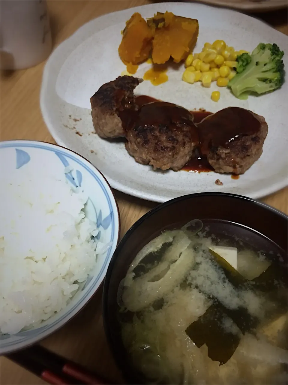 Snapdishの料理写真:ハンバーグ🍴|ひょうたんさん