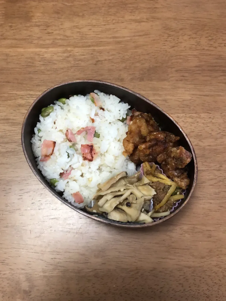 からあげ弁当
#ベーコンと枝豆ごはん
#からあげ
#キノコのバター煮|Setsuさん