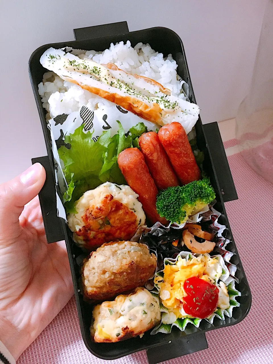 #旦那弁当  #パパ弁当  #ハンバーグ弁当  #お弁当  #おうちごはん #ちくわ おもろいやろ|❤︎ mayumeru ❤︎さん