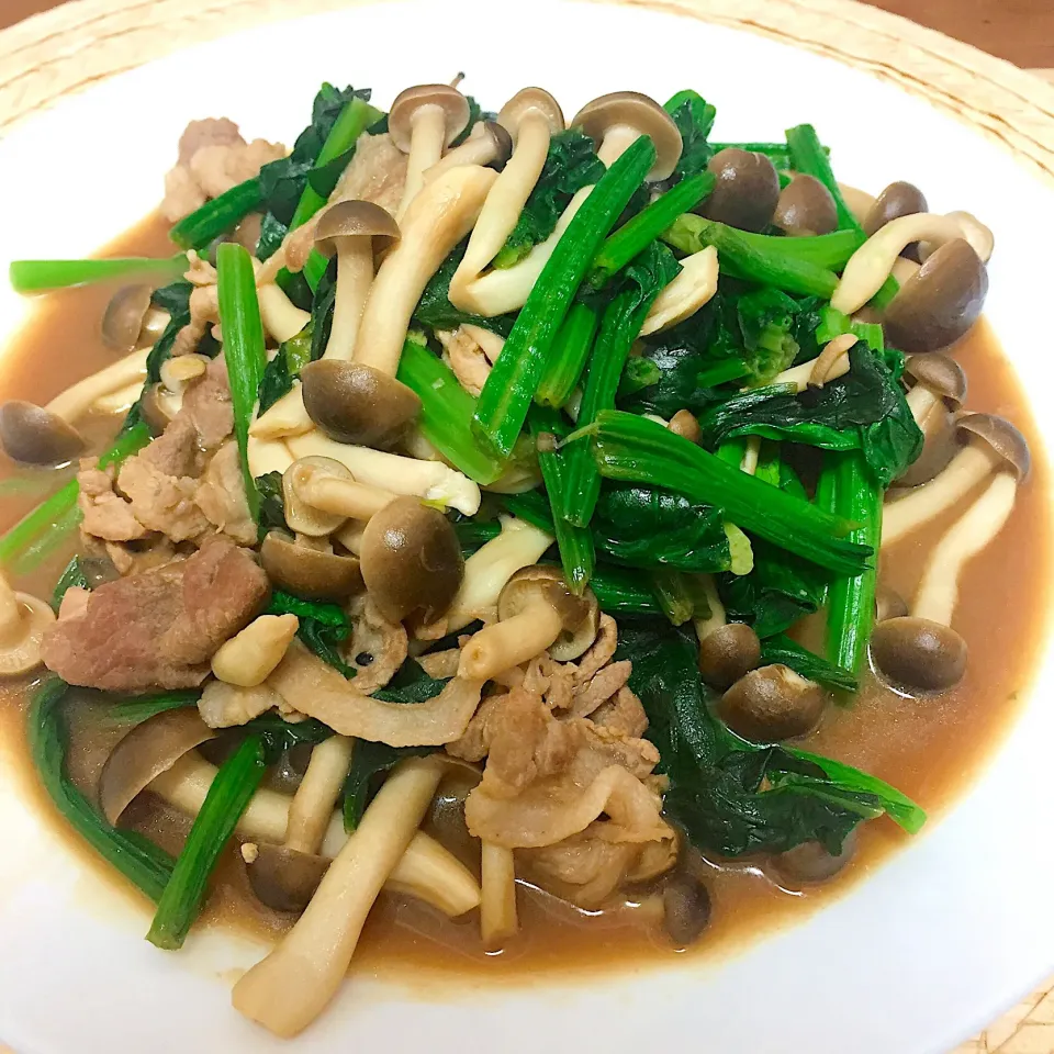 ほうれん草と豚肉の炒め物 オイスターソース|May Koizumiさん