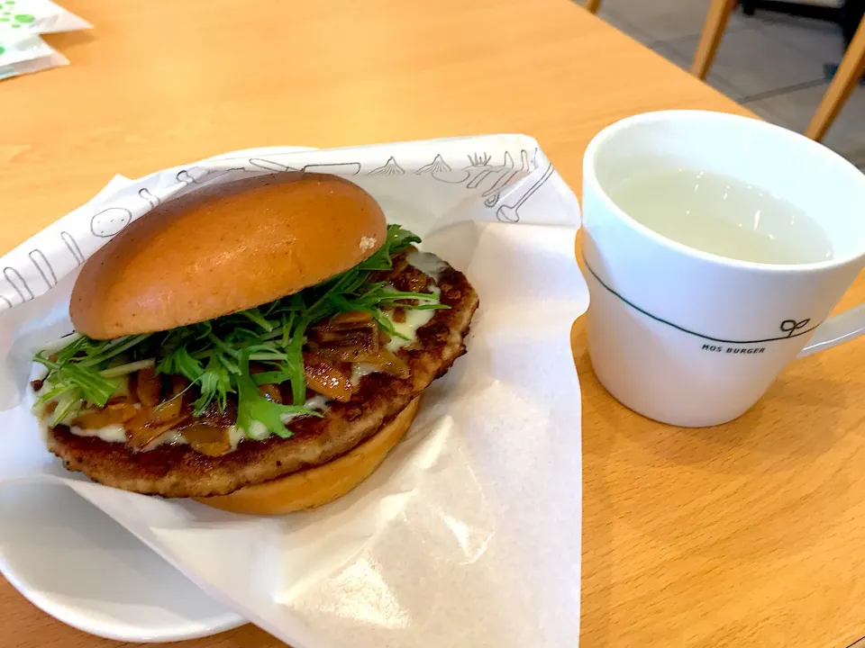 Mushrooms & beef burger|Sky Blueさん