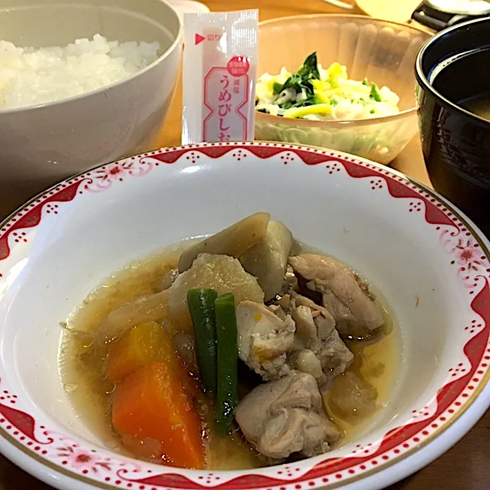 アル中病棟の朝ごはん☀️☀️☀️24日目
ごはん🍚  みそ汁（生揚げ）  大根の旨煮  和風ドレッシング和え  練り梅|ぽんたさん