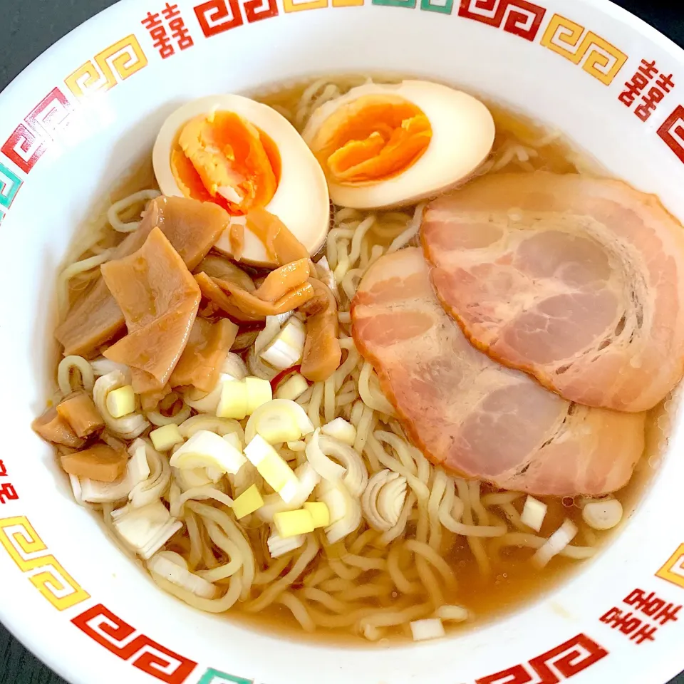 Snapdishの料理写真:醤油ラーメン|chilipeさん